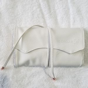 NWOT La beauté soi blush ensemble